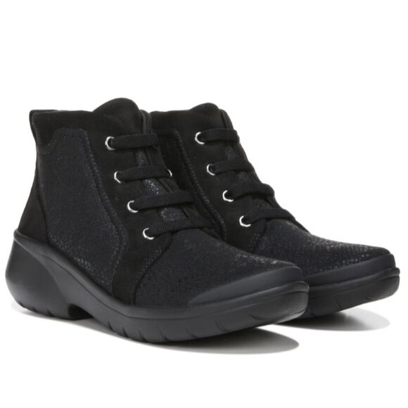 Bzees Shoes - Bzees Kick Back Women's Machine Washable Boots